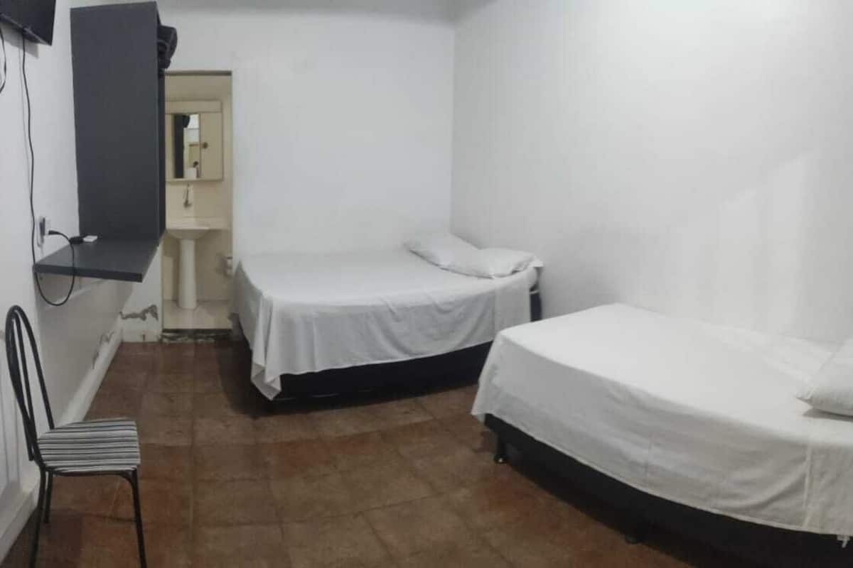 Quarto duplo | 1 quarto, escrivaninha, Wi-Fi de cortesia, roupa de cama