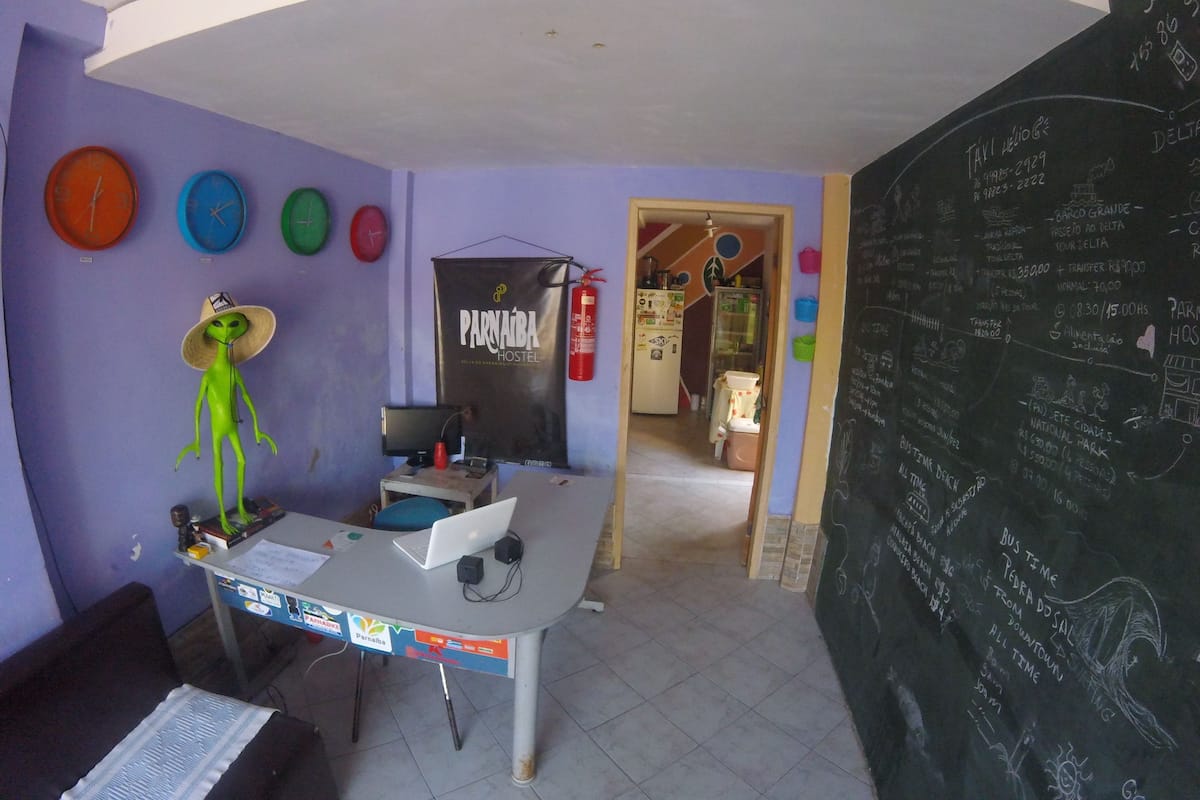 Dormitório compartilhado básico, 1 quarto | Recepção