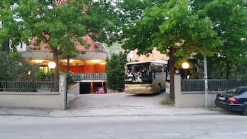 免费自助停车