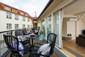 ลานระเบียง/นอกชาน