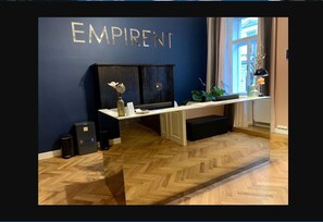 Reception - Empirent Design Apartments (Prague)
