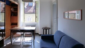 Apartemen, 1 kamar tidur | Makan di kamar