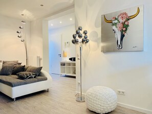 Apartment, Terrace, Ground Floor | Living room | Flat-screen TV - Design-Studiowohnung in Gütersloh (Guetersloh)