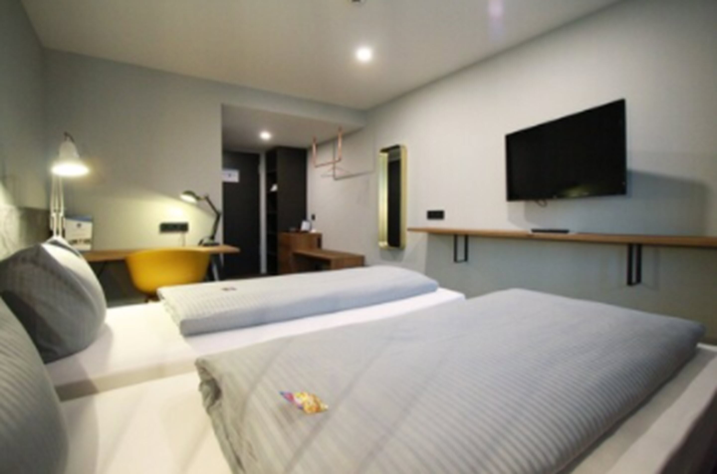 Minibar, desk, soundproofing, iron/ironing board