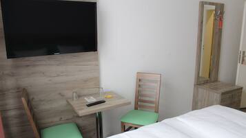 Double Room, Private Bathroom | Desk, free WiFi, bed sheets