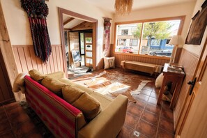 Living area - Hotel Aquaterra (Natales)
