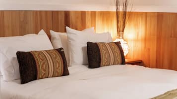 Ropa de cama de alta calidad y tabla de planchar con plancha