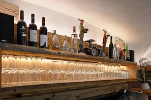 Bar (in der Unterkunft)