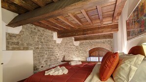 Apartment (Borgo San Jacopo 21, Florence) | Free WiFi - Ponte Vecchio Suite by Home Sharing (Florence)
