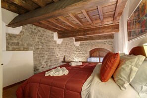 Apartment (Borgo San Jacopo 21, Florence) | Free WiFi - Ponte Vecchio Suite by Home Sharing (Florence)