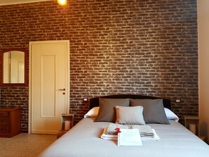 Apartment, 1 Schlafzimmer | 1 Schlafzimmer, schallisolierte Zimmer, Bügeleisen/Bügelbrett
