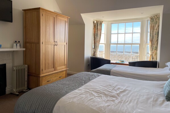 Quadruple Room, Multiple Beds | Iron/ironing board, free WiFi