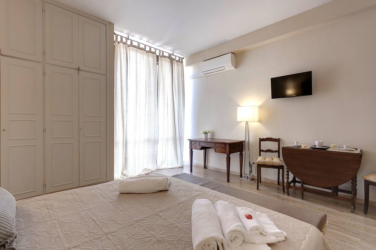 Studio (Via Ricasoli 8, Florence) | WiFi (free)