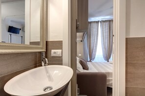 Studio (Via De Macci 31, Florence) | Waschbecken im Bad