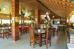 包含周一至周五的自助早餐