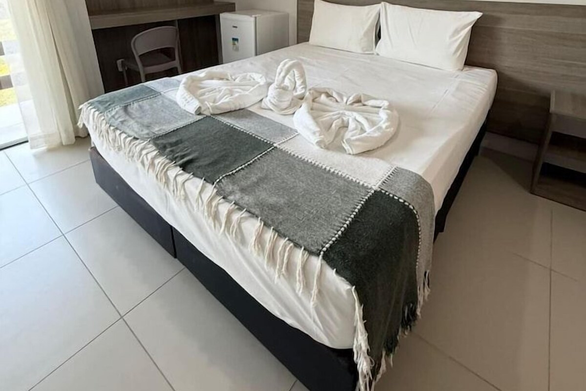 Minibar, wifi gratis, ropa de cama