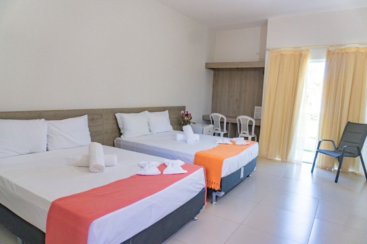Minibar, free WiFi, bed sheets
