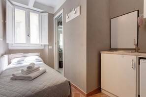Studio (Via dei Pepi 17 Florence)