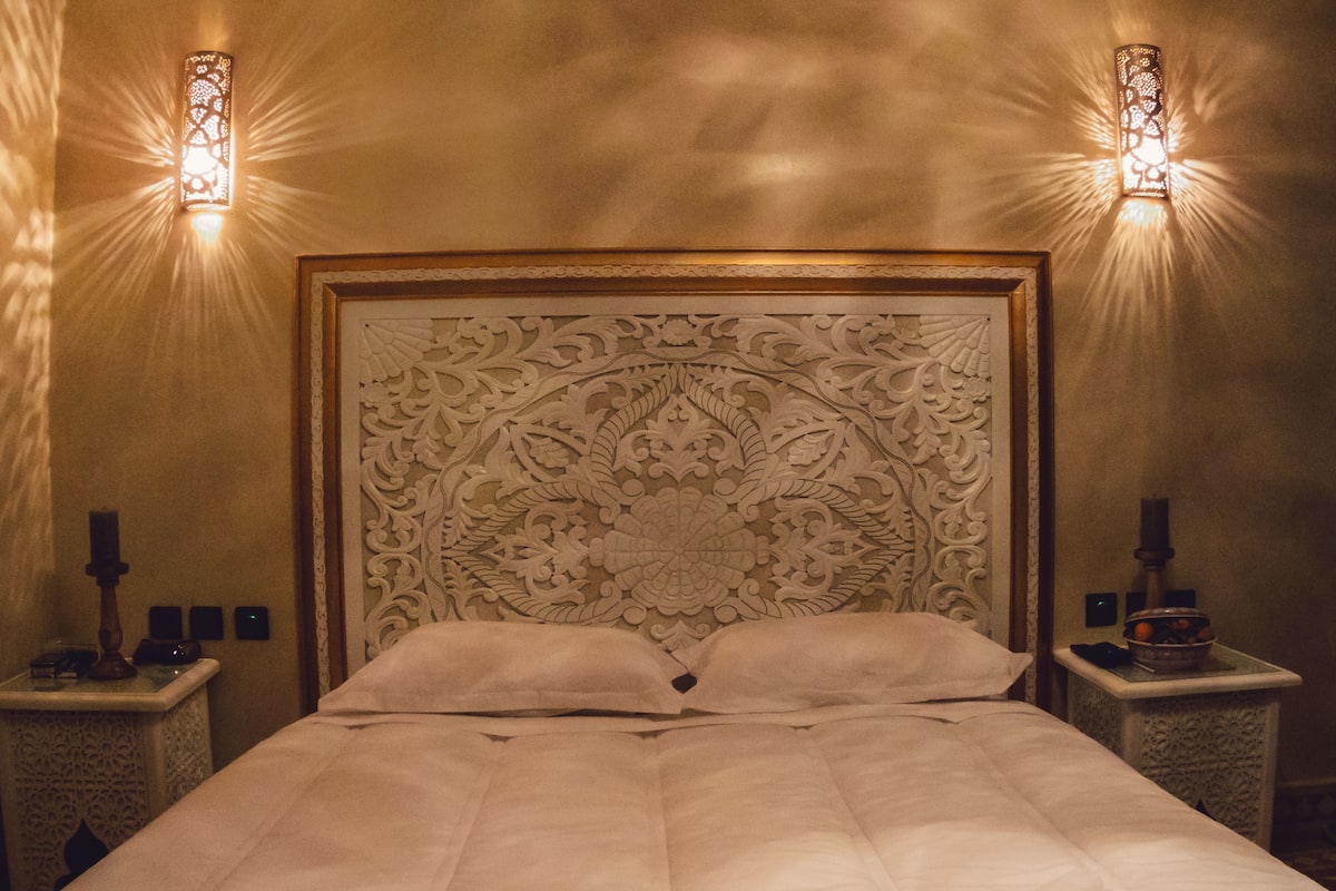 Premium bedding, free WiFi