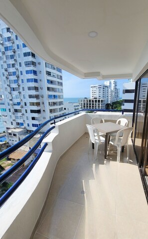 Exterior - Edificio Marina del Rey (Cartagena)