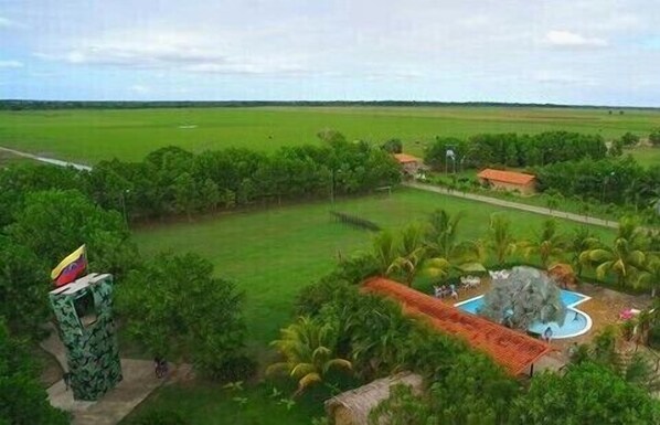 Property grounds - Estancia Los Potros (Amana)