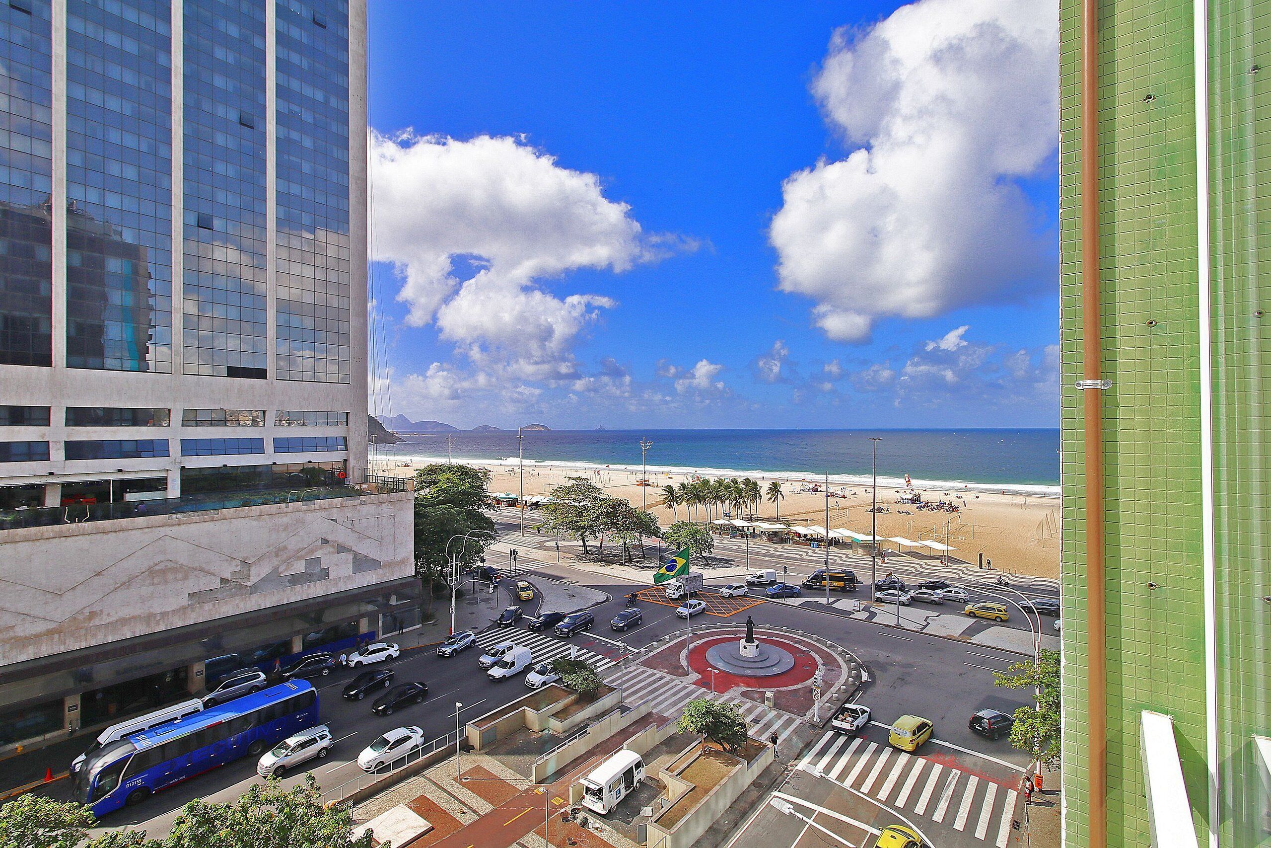 Vista para praia/oceano