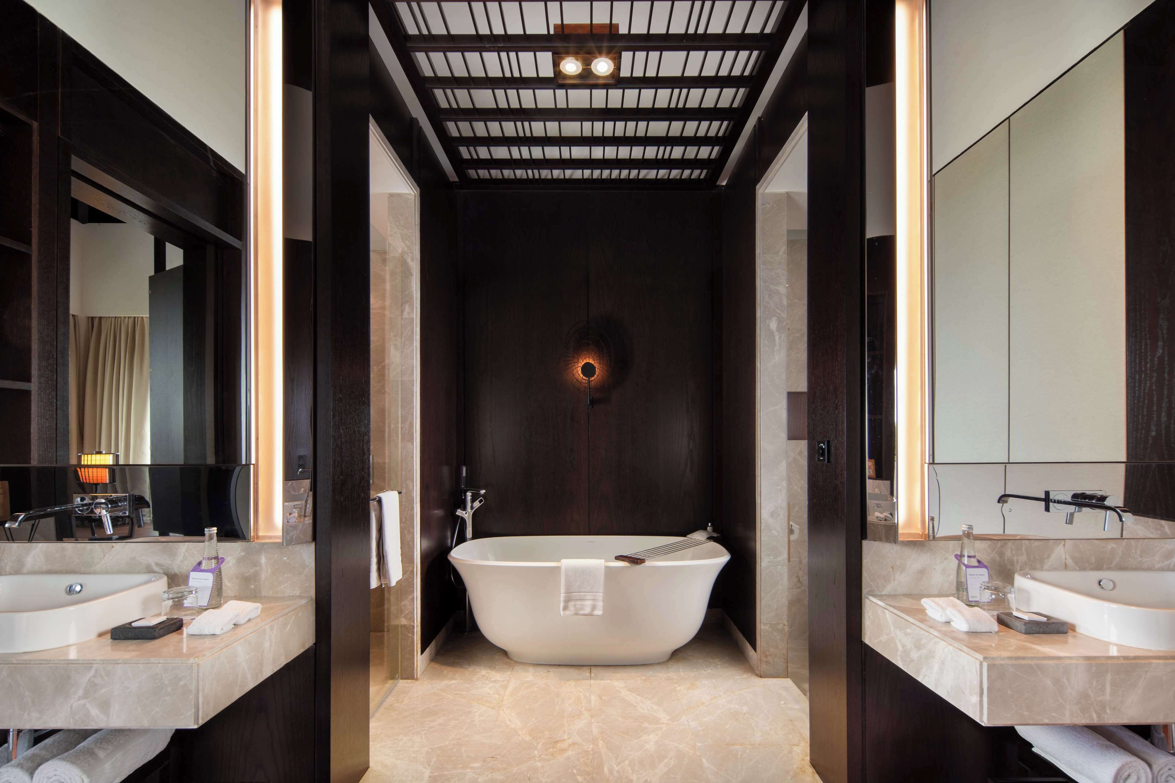 suite, 1 bedroom, non smoking, ocean view | bathroom | separate bathtub and shower, deep-soaking bathtub, rainfall showerhead