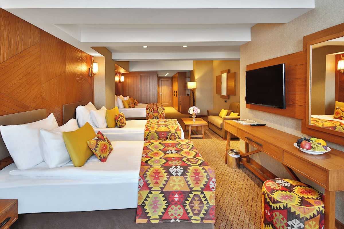 Superior Quadruple Room | 1 bedroom, premium bedding, minibar, laptop workspace
