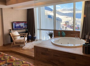 Deluxe Suite, 1 Bedroom, Jetted Tub | Premium bedding, minibar, laptop workspace, soundproofing - Bof Hotels Uludağ Ski & Luxury Resort All Inclusive (Bursa)