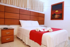 Ropa de cama de alta calidad y minibar 