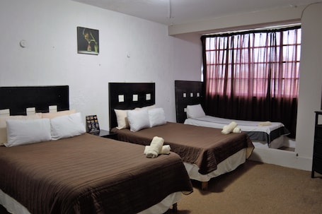 Triple Room | 1 bedroom, minibar, iron/ironing board, free WiFi