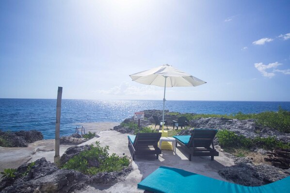 Property grounds - Sea Breeze Studio (Negril)