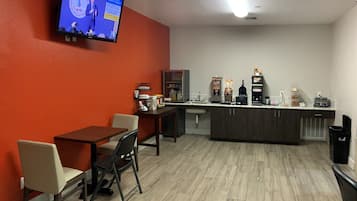 Café da manhã continental grátis todos os dias