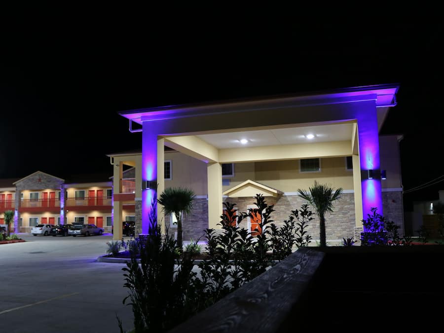 Pintu masuk properti