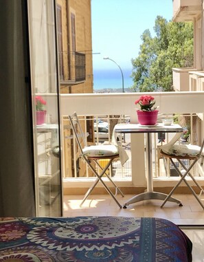 高级双人房 | 水景