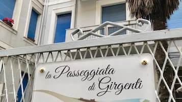 Entrada de la propiedad