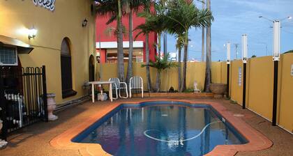 Bourbong Street Motel