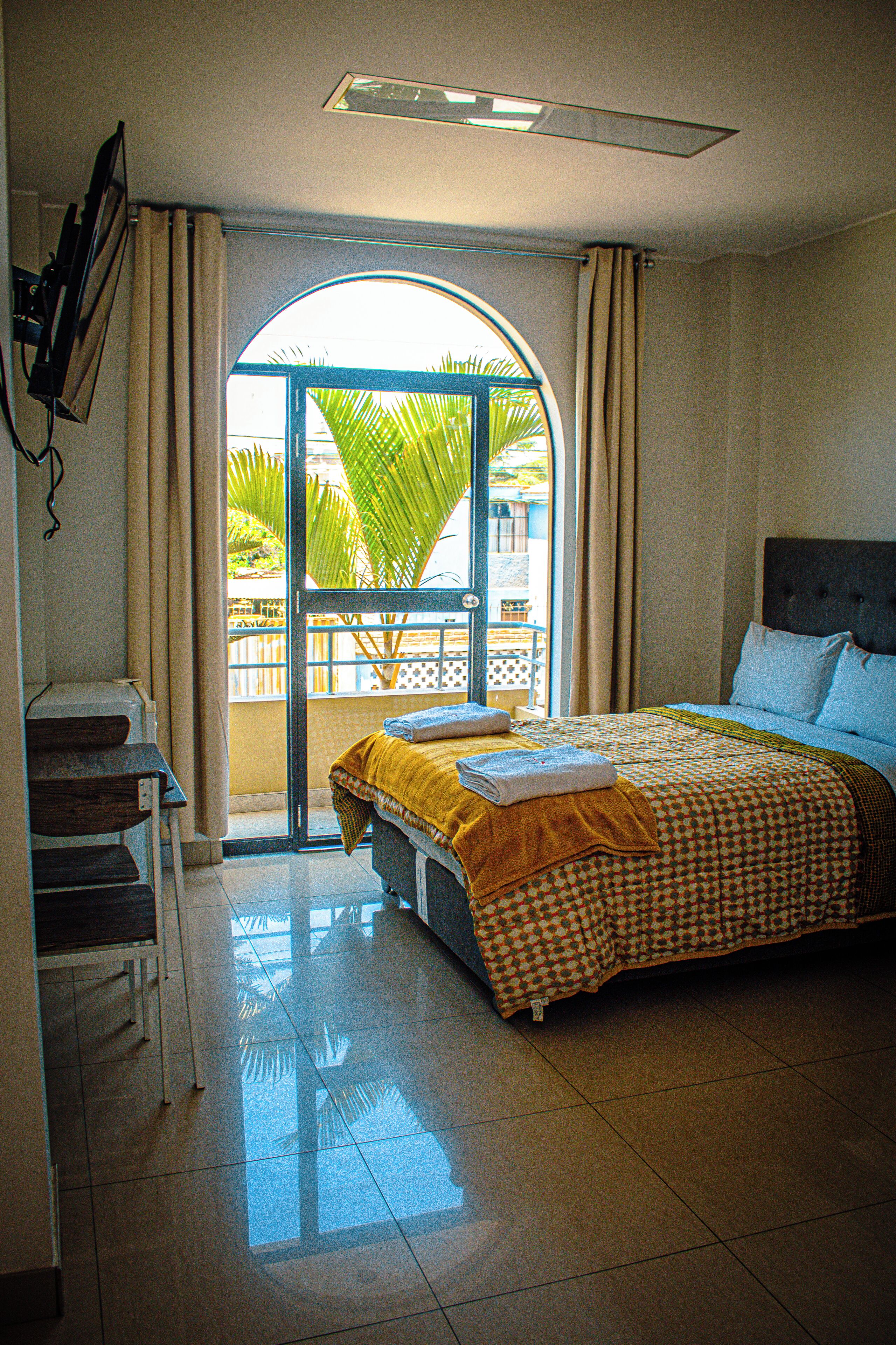 6 Schlafzimmer, Verdunkelungsvorhänge, Bügeleisen/Bügelbrett