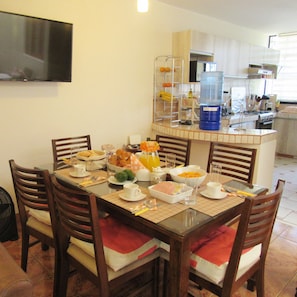 Free daily local cuisine breakfast 