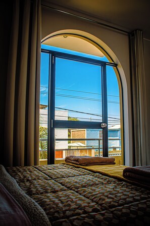 6 bedrooms, blackout drapes, iron/ironing board, free WiFi - Del Valle House (Ica)