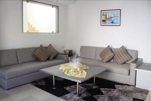 Family Apartment | In-room safe, individually decorated, individually furnished