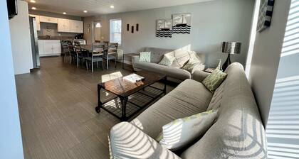 4 Schlafzimmer, 2. 5 Bad, nur 2 Block vom Seneca See