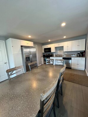 Dining - 304 3rd Street, Suite B (Watkins Glen)