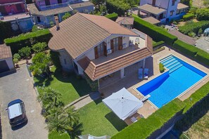 Exterior - Villa with pool, 5 rooms with private bath, between Palermo and Cefalù (Torre Colonna-Sperone)