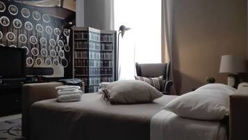 1 chambre, bureau, chambres insonorisées, fer et planche à repasser