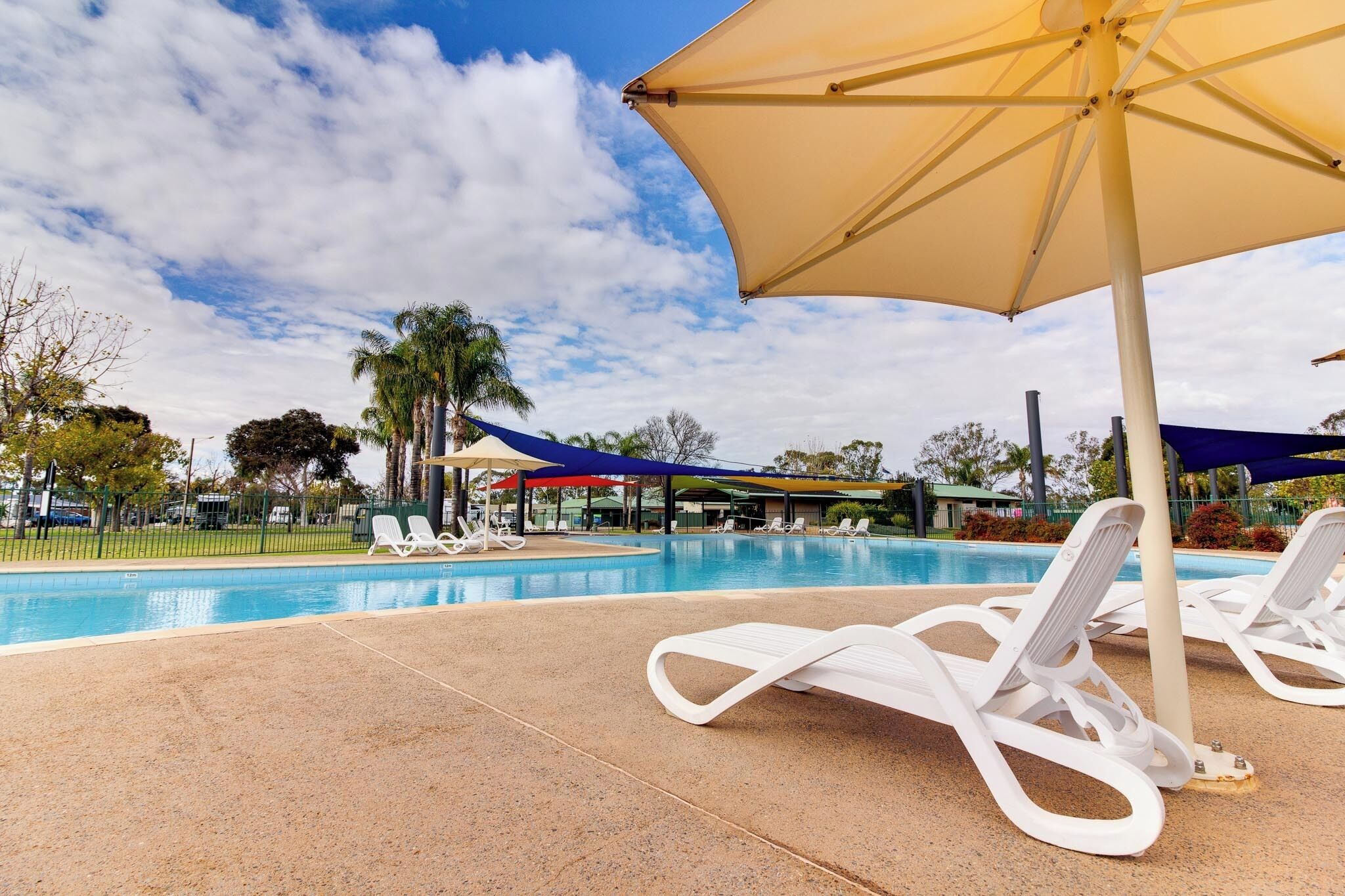 2 outdoor pools