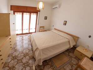 3 chambres, fer et planche à repasser, Wi-Fi gratuit, draps fournis