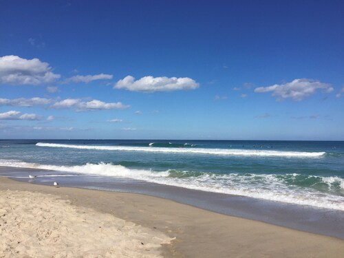 Island Surf Retreat  -  Beach - Surf - Kayak - Bike -    North Hutchinson Island