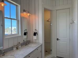 Combined shower/bathtub, hair dryer, towels, soap - STUNNING! CUSTOM BEACH HOUSE, HOT TUB, BEACH JUST STEPS AWAY (Galveston)