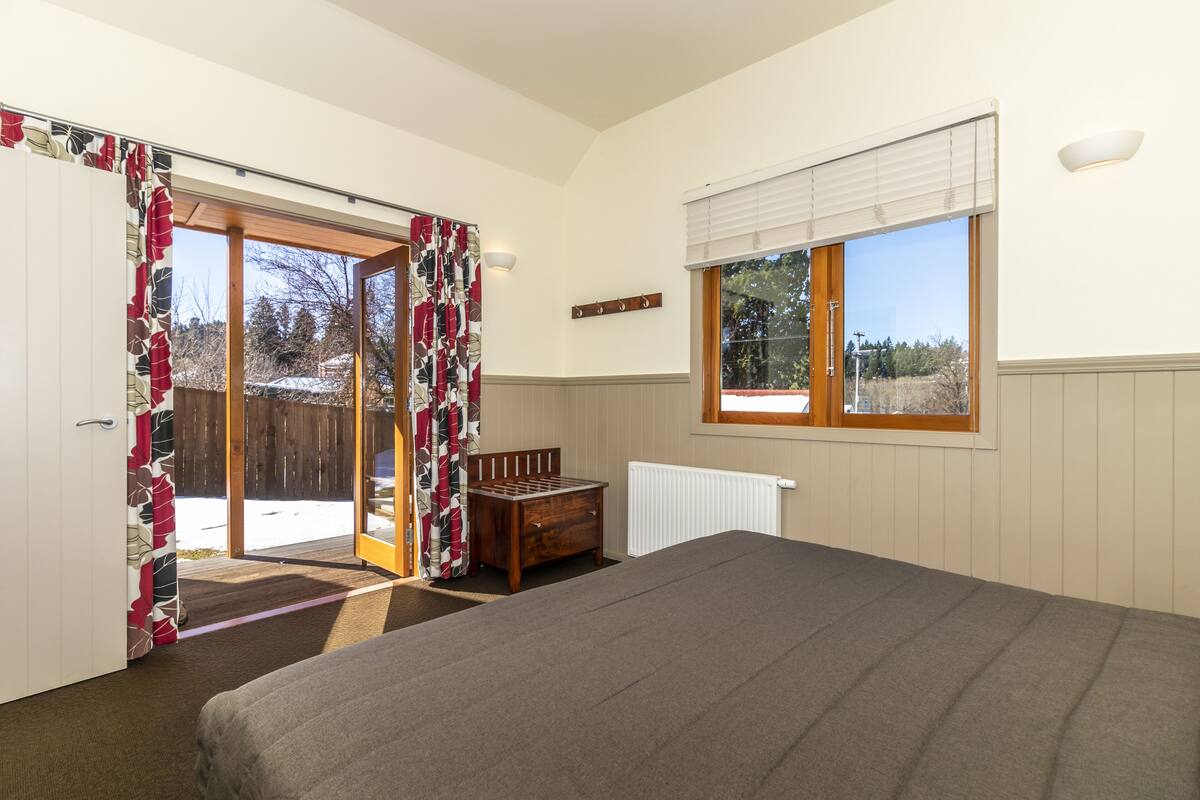 Family Apartment, 2 Bedrooms, Garden View | 1 bedroom, premium bedding, desk, free WiFi